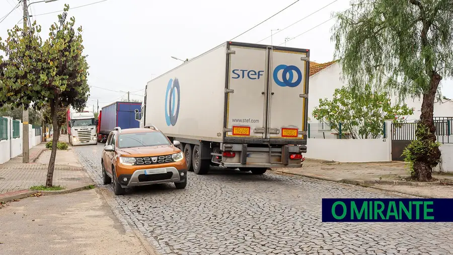 Moradores da Azervadinha cansados de esperar por obras Moradores da Azervadinha cansados de esperar por obras