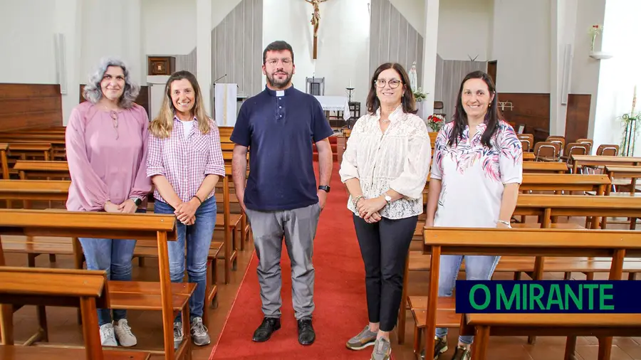 Mulheres de Paço dos Negros assumem a recuperação da igreja