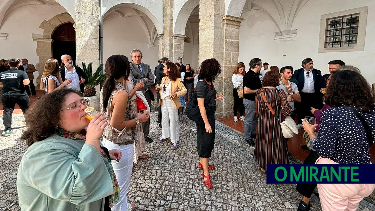 Elementos do Pessoas 2030 e da Comissão Europeia na Escola Profissional do Vale do Tejo