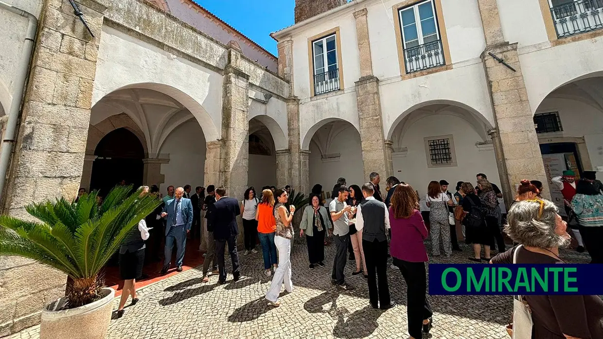 Elementos do Pessoas 2030 e da Comissão Europeia na Escola Profissional do Vale do Tejo