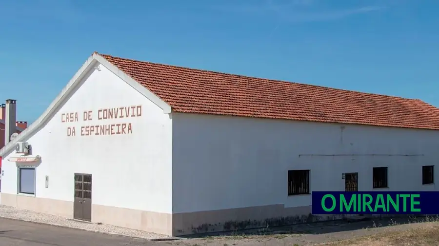 Santarém ajuda colectividades a fazer obras nas suas instalações Santarém ajuda colectividades a fazer obras nas suas instalações