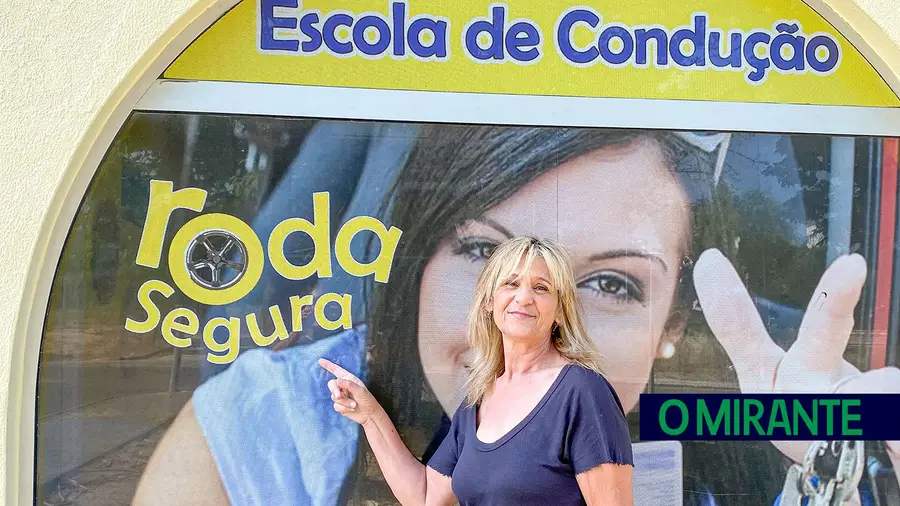 Tirar a carta num veículo de mudanças automáticas não permite conduzir um com mudanças manuais Tirar a carta num veículo de mudanças automáticas não permite conduzir um com mudanças manuais