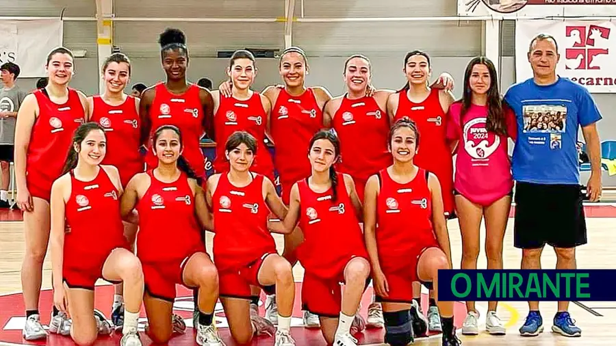 Estudantes de Vialonga campeãs nacionais de basquetebol escolar