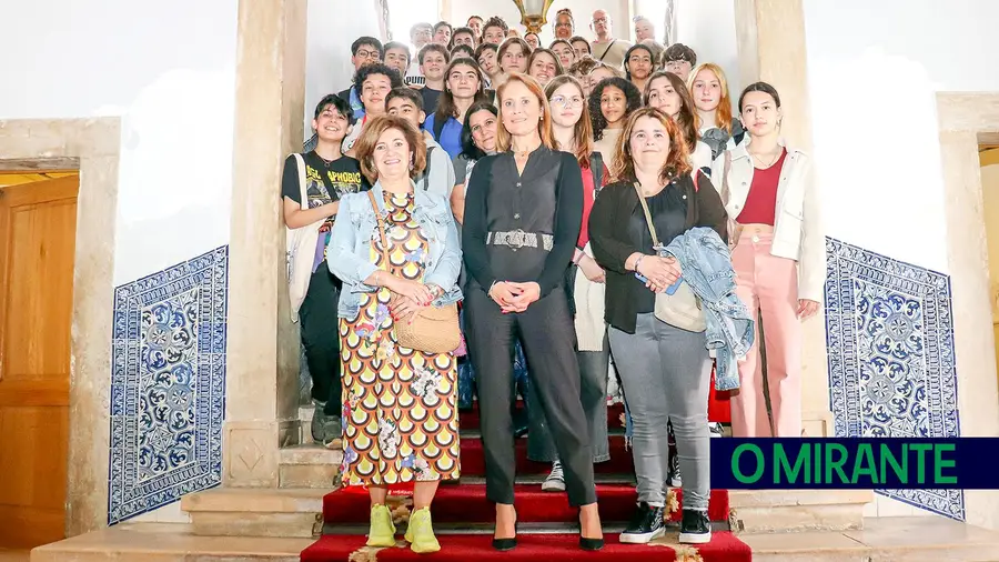 Os 24 alunos e quatro docentes que participaram no Projeto Erasmus+ Os 24 alunos e quatro docentes que participaram no Projeto Erasmus+
