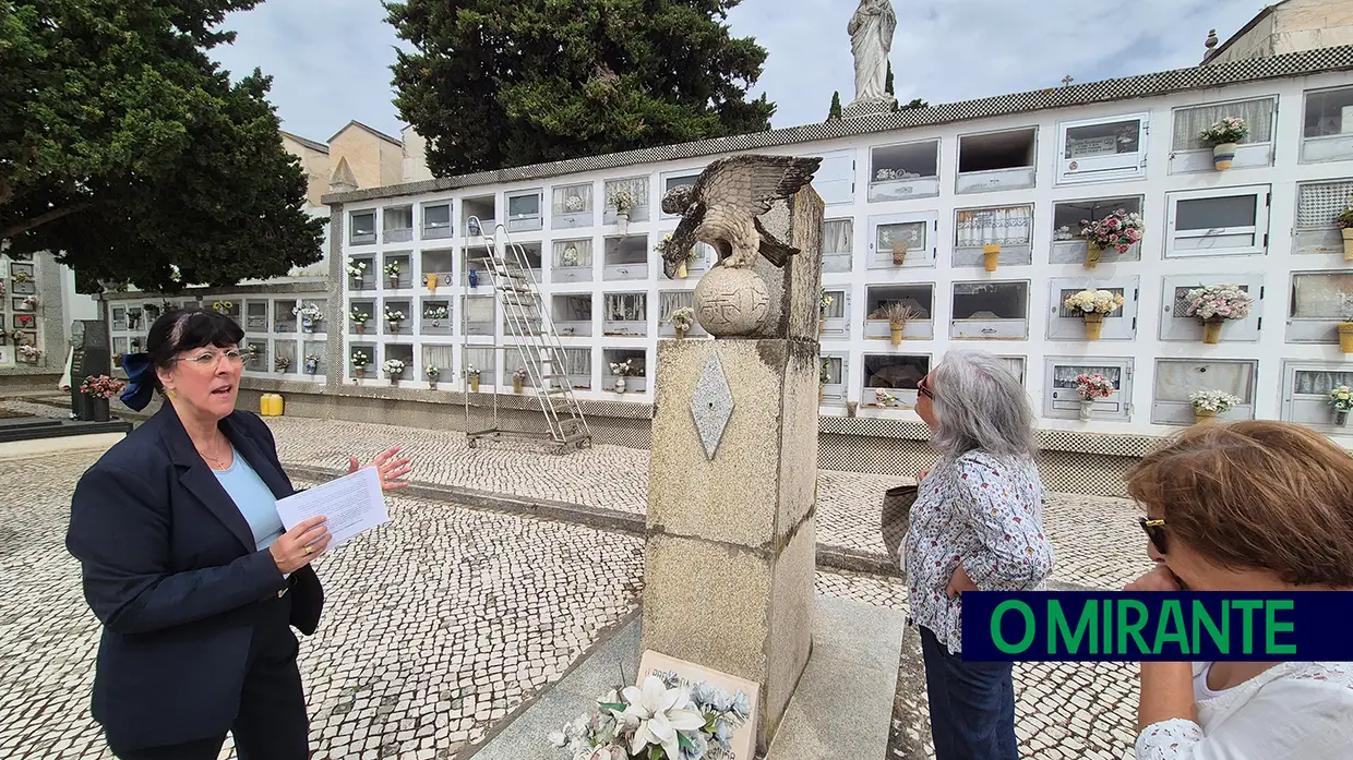 Vila Franca de Xira honra ícones do concelho com visita guiada no cemitério