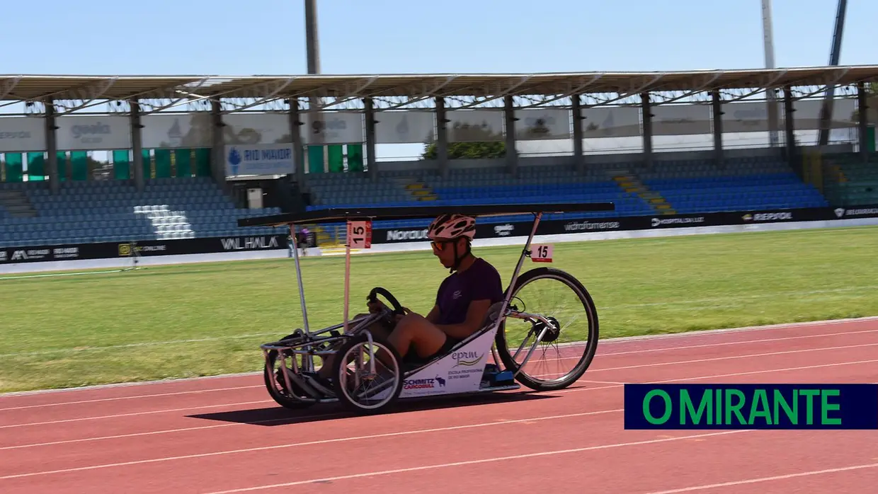 EPRM vence 9.º grande corrida de carros movidos a energia solar