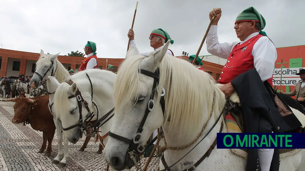 Feira Nacional de Agricultura inaugurada com visita rápida do Presidente da República