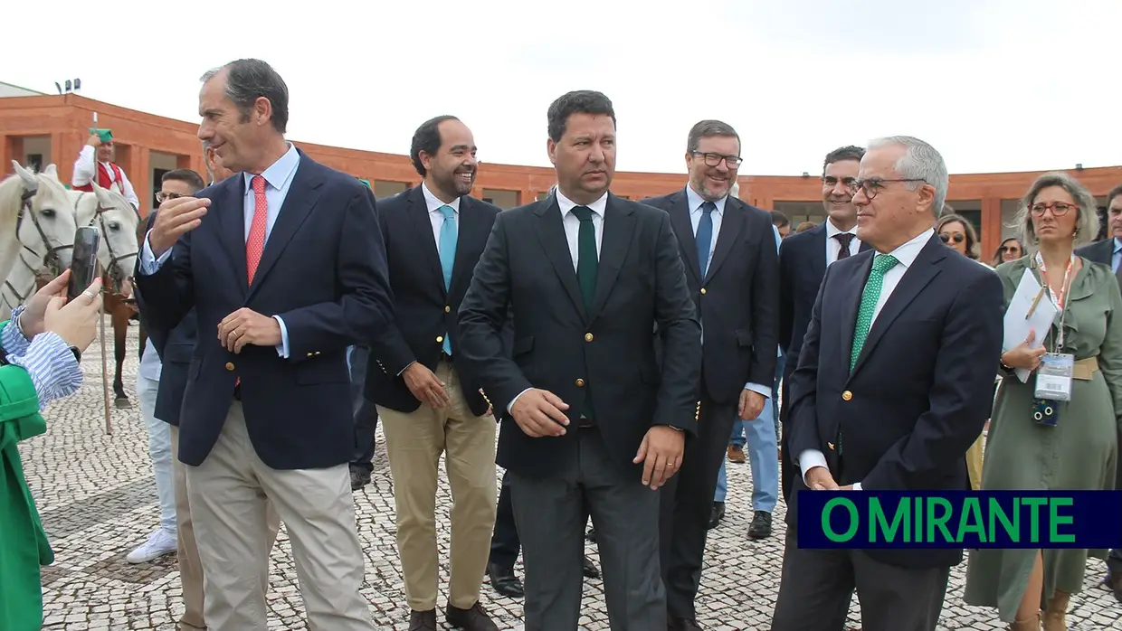 Feira Nacional de Agricultura inaugurada com visita rápida do Presidente da República