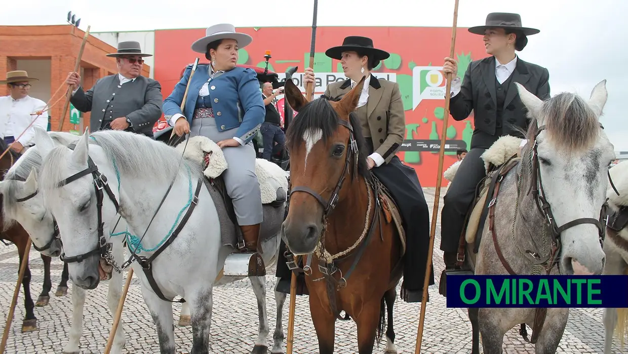 Feira Nacional de Agricultura inaugurada com visita rápida do Presidente da República