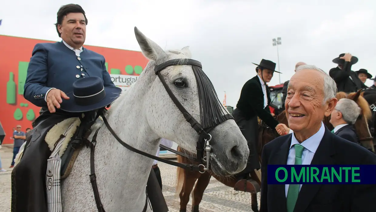 Feira Nacional de Agricultura inaugurada com visita rápida do Presidente da República