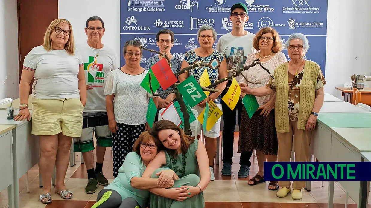 Alunos da Academia Sénior da Golegã mostram a sua arte
