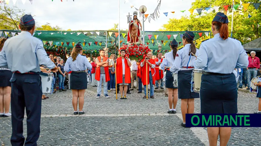 Castanheira do Ribatejo festeja São João com sardinha assada, procissões e largadas de toiros