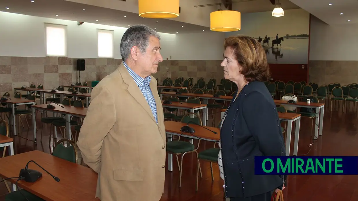 Ausência de autarcas criticada em conferência da SEDES em Santarém