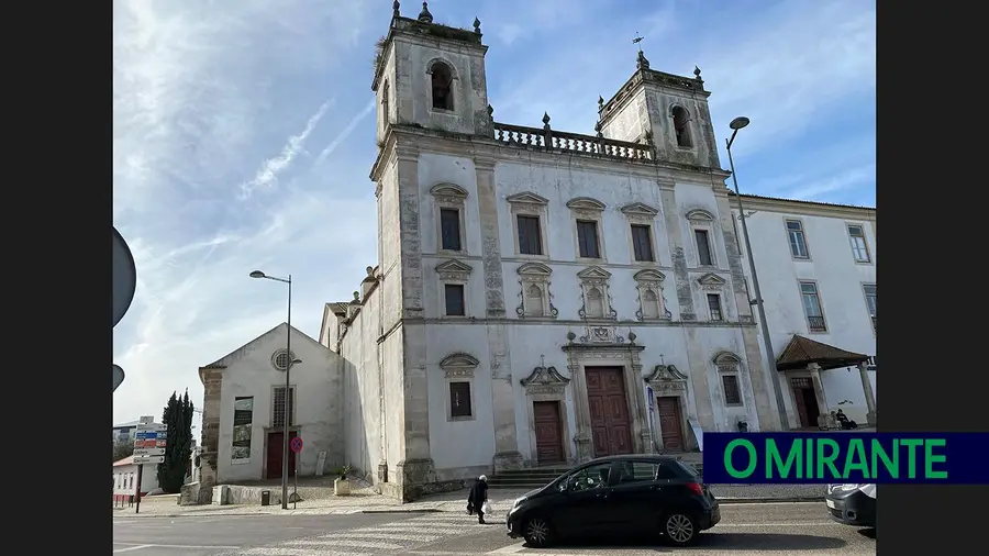 Igreja do antigo hospital de Santarém continua fechada e já não reabre este ano Igreja do antigo hospital de Santarém continua fechada e já não reabre este ano