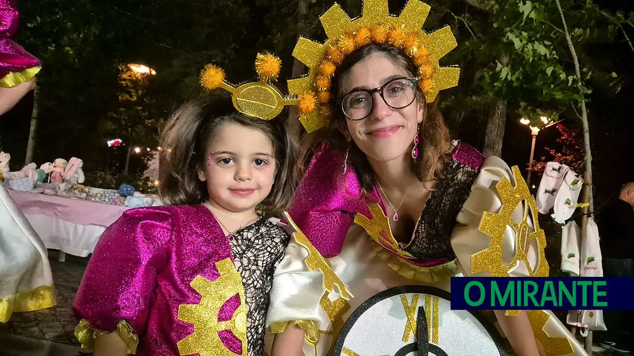 Benavente saiu à rua para ver desfilar as marchas populares