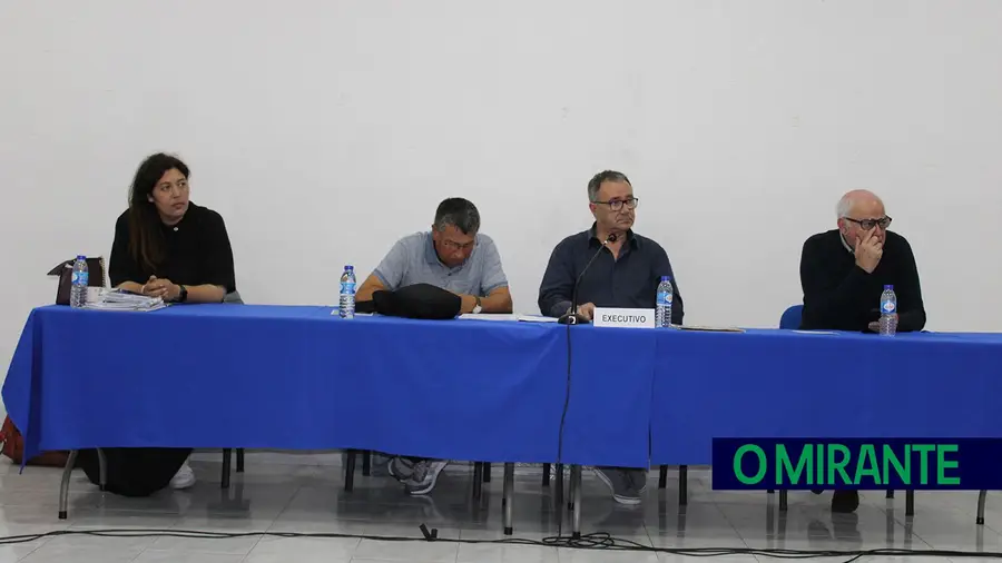 Câmara de VFX ainda não reuniu no Casal do Freixo porque “técnicos não trabalham fora de horas” Câmara de VFX ainda não reuniu no Casal do Freixo porque “técnicos não trabalham fora de horas”
