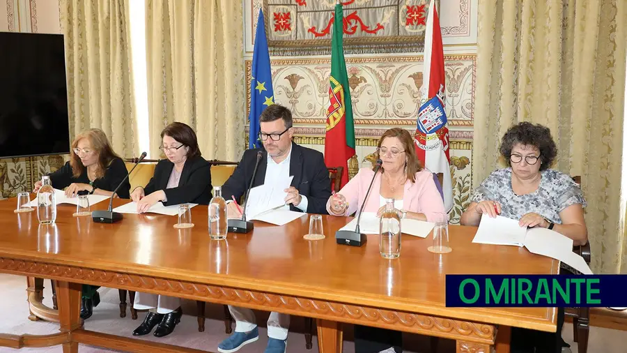 Rede de Bibliotecas de Santarém une escolas e município Rede de Bibliotecas de Santarém une escolas e município