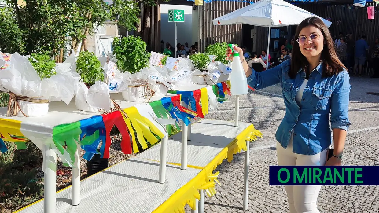 ISLA organizou um arraial com manjericos solidários