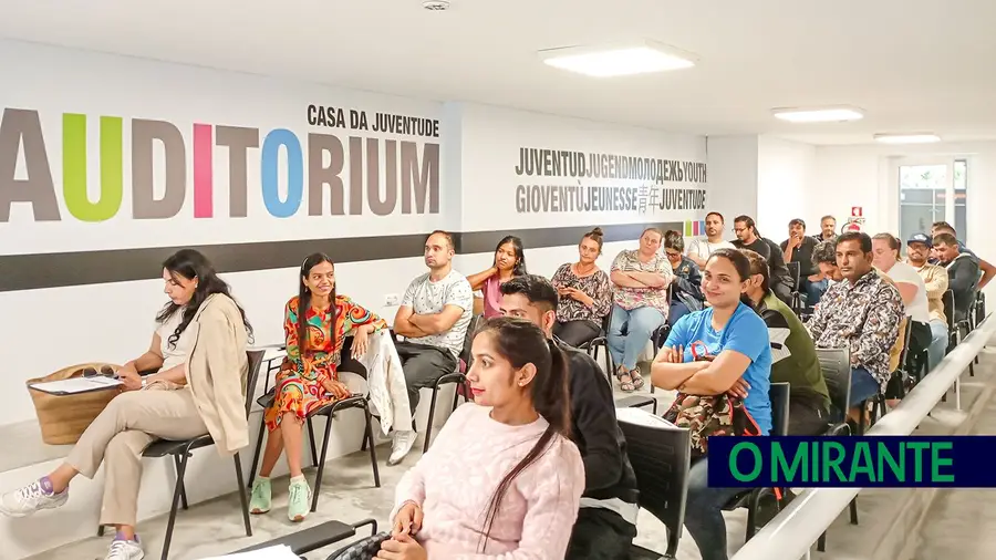 Azambuja promove formação de português para estrangeiros Azambuja promove formação de português para estrangeiros