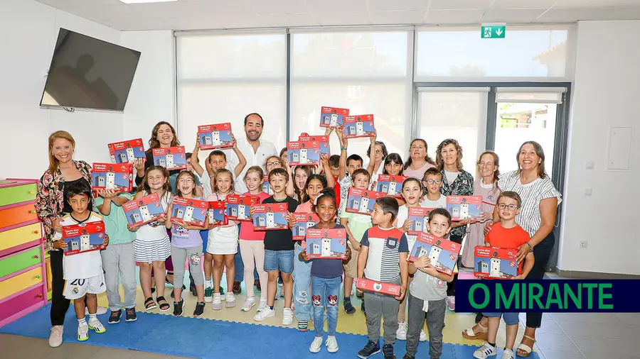 Santarém dá presentes a alunos do pré-escolar e do 1º ciclo do concelho