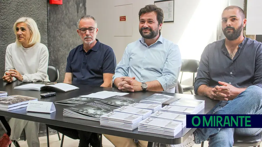Celebrar Silva Magalhães no dia em que se apresentou nova edição dos Cadernos Nabantinos Celebrar Silva Magalhães no dia em que se apresentou nova edição dos Cadernos Nabantinos