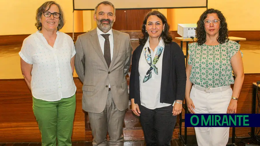 Projecto no Politécnico de Tomar para combater abandono escolar e promover sucesso dos estudantes Projecto no Politécnico de Tomar para combater abandono escolar e promover sucesso dos estudantes