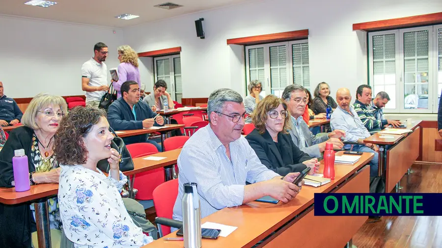 Alcanena vai investir um milhão de euros em projecto de investigação com a Universidade Nova Alcanena vai investir um milhão de euros em projecto de investigação com a Universidade Nova