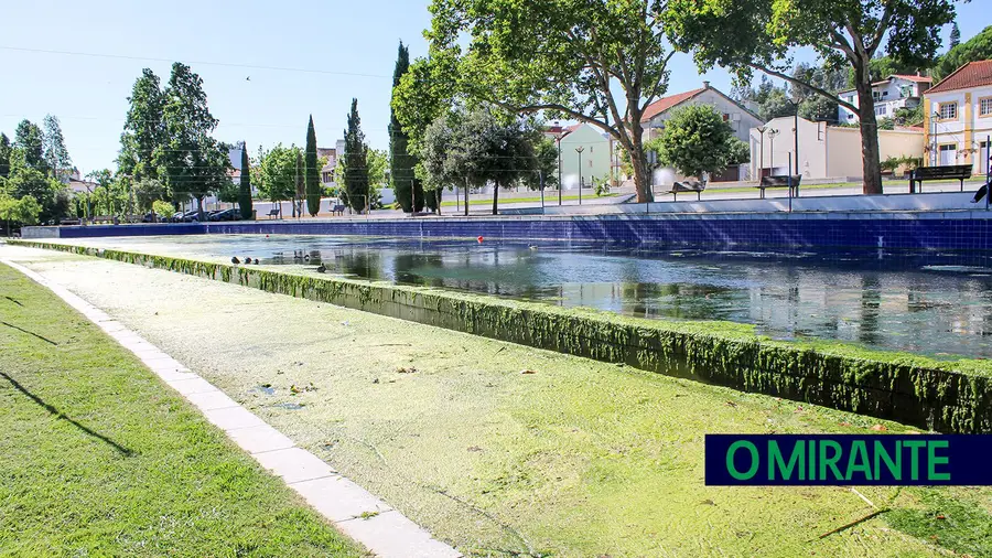 Fontes de água do Barquinha Parque sem limpeza Fontes de água do Barquinha Parque sem limpeza