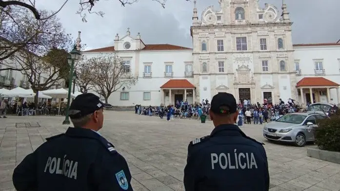PSP procura quem roubou 30 mil euros a idosos em Santarém PSP procura quem roubou 30 mil euros a idosos em Santarém
