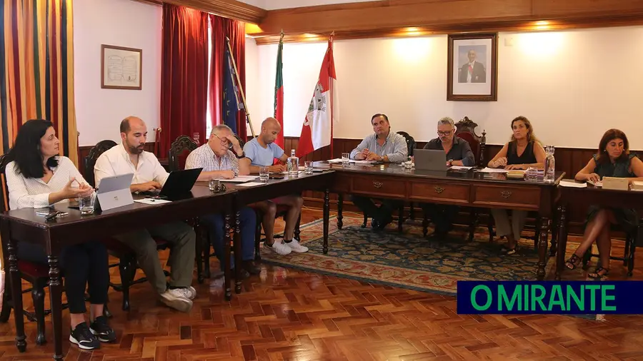 Arruda dos Vinhos implementa sinalização para controlo de velocidade Arruda dos Vinhos implementa sinalização para controlo de velocidade