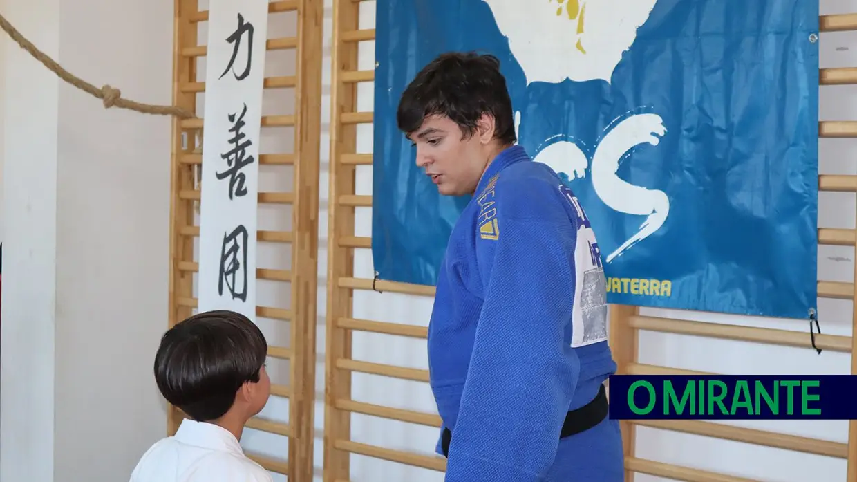 Judo de Salvaterra de Magos com falta de espaço e treinadores