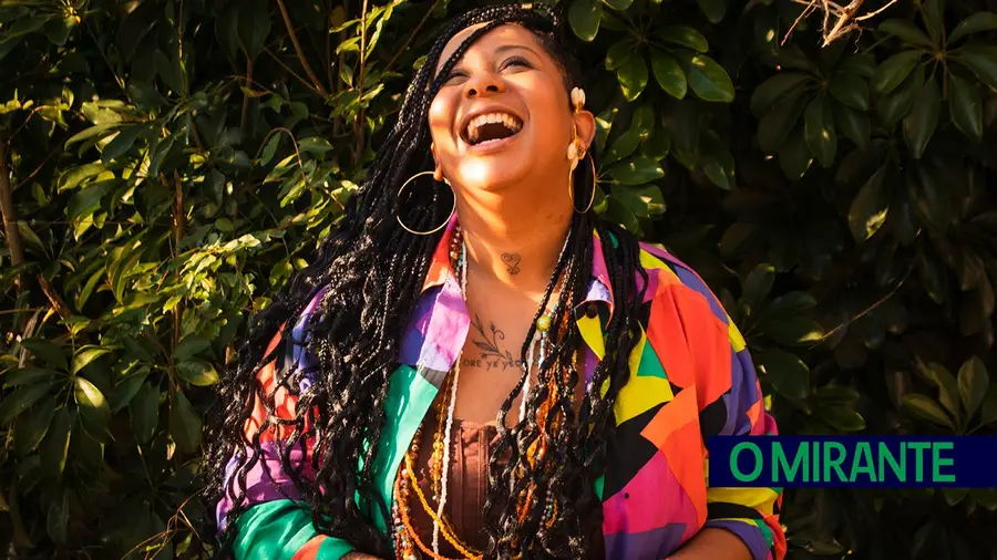 Karla da Silva escolheu Santarém para viver e vai cantar na Casa do Brasil