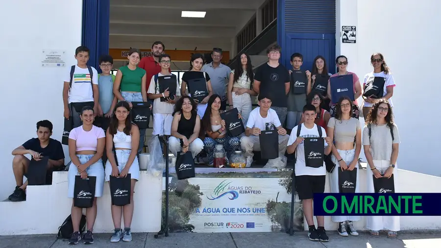 Alunos de Salvaterra de Magos analisaram parâmetros da água do concelho Alunos de Salvaterra de Magos analisaram parâmetros da água do concelho