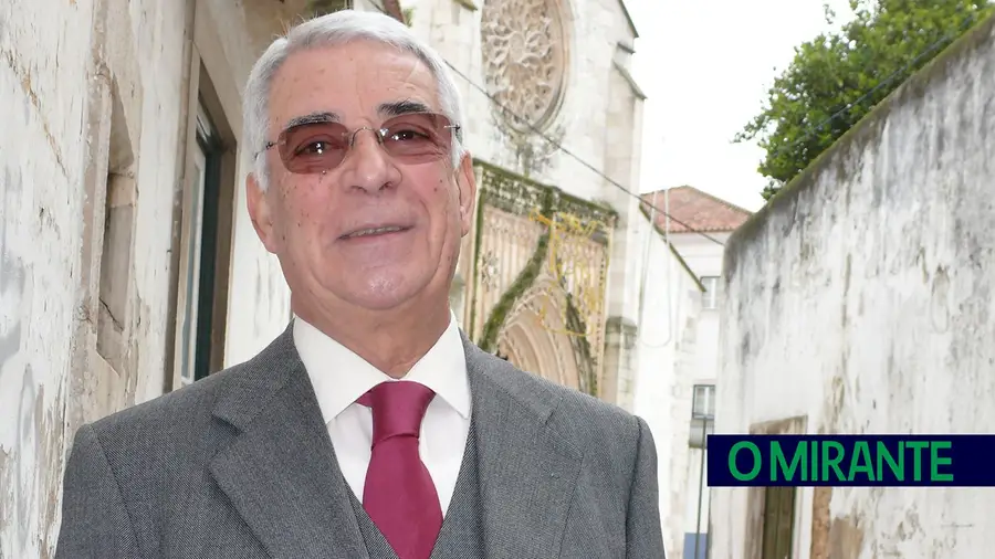 Dois dias de luto municipal em Santarém por Joaquim Botas Castanho Dois dias de luto municipal em Santarém por Joaquim Botas Castanho