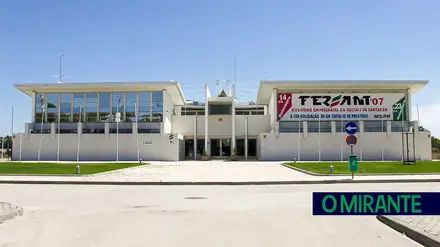 Empresário do Entroncamento queixa-se da Nersant por causa do negócio do pavilhão de Exposições Empresário do Entroncamento queixa-se da Nersant por causa do negócio do pavilhão de Exposições