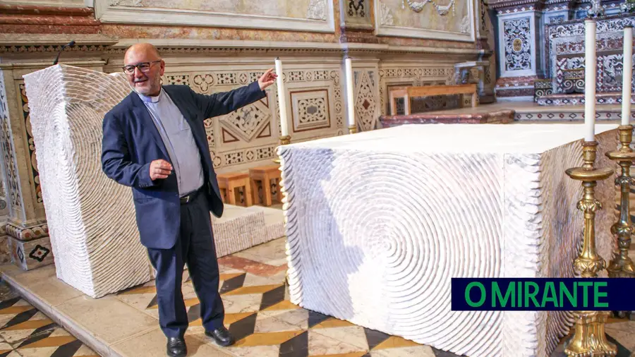 Polémica na Igreja com o novo altar da Sé de Santarém