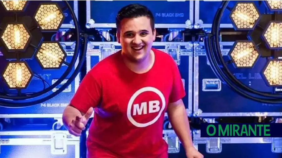 Miguel Bravo proibido de se aproximar ou contactar com menor de 13 anos Miguel Bravo proibido de se aproximar ou contactar com menor de 13 anos