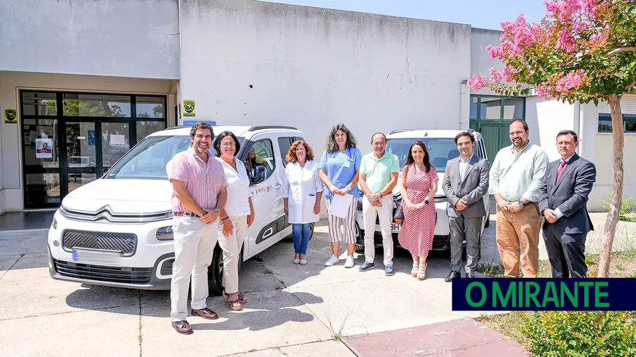 Unidades de saúde de Coruche recebem viaturas eléctricas