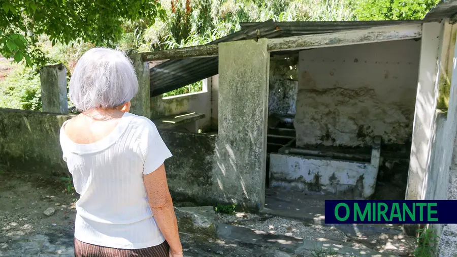 Verdelha do Ruivo em Vialonga transformada numa lixeira