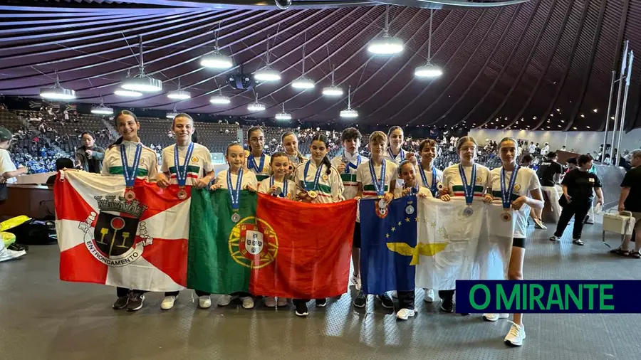 Atletas da Escola de Karaté do Entroncamento com pódios na Taça do Mundo JKS Atletas da Escola de Karaté do Entroncamento com pódios na Taça do Mundo JKS