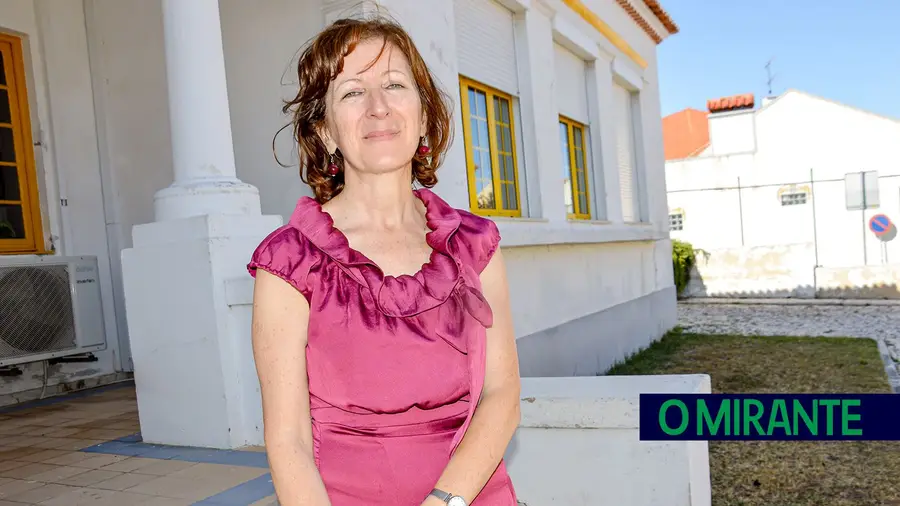 Falta de civismo transforma em lixeiras ruas da Póvoa de Santa Iria e Forte da Casa Falta de civismo transforma em lixeiras ruas da Póvoa de Santa Iria e Forte da Casa