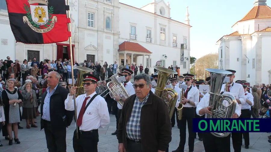 Banda de Alcanede toca no Largo do Seminário em Santarém