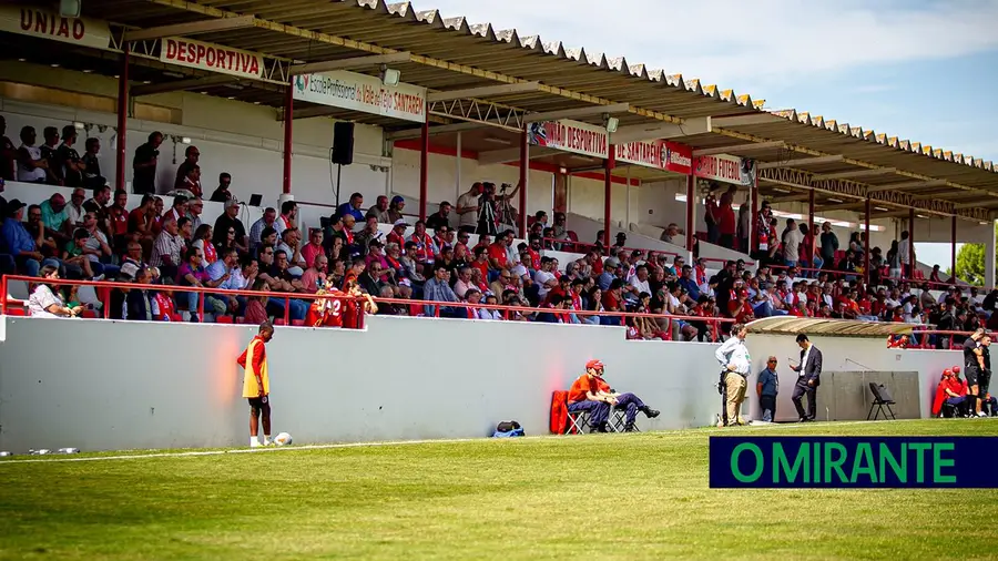 União de Santarém apresenta-se hoje contra o Estrela da Amadora