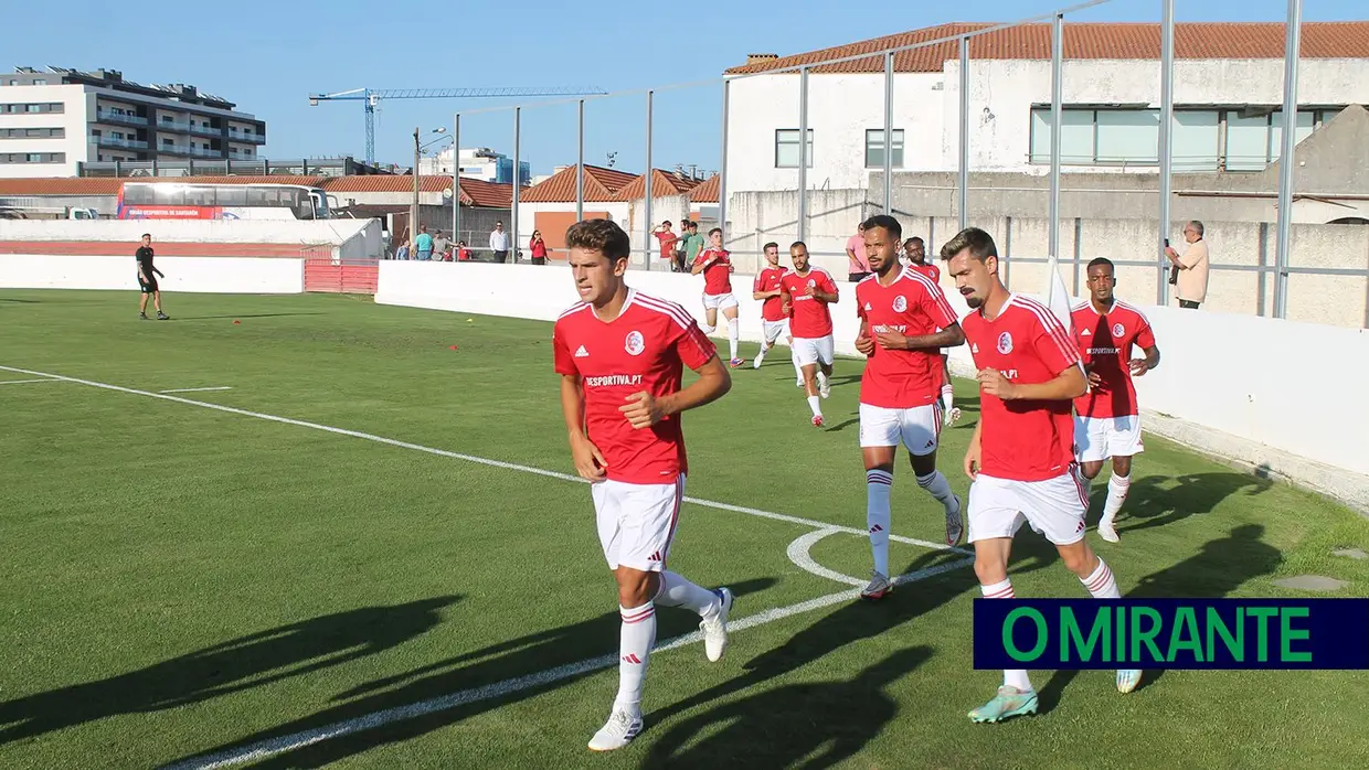 União de Santarém vence Estrela da Amadora na apresentação da equipa