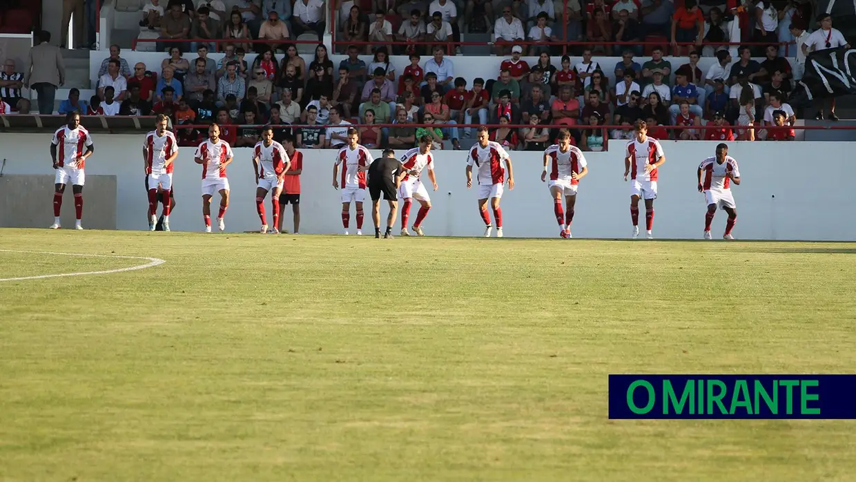 União de Santarém vence Estrela da Amadora na apresentação da equipa