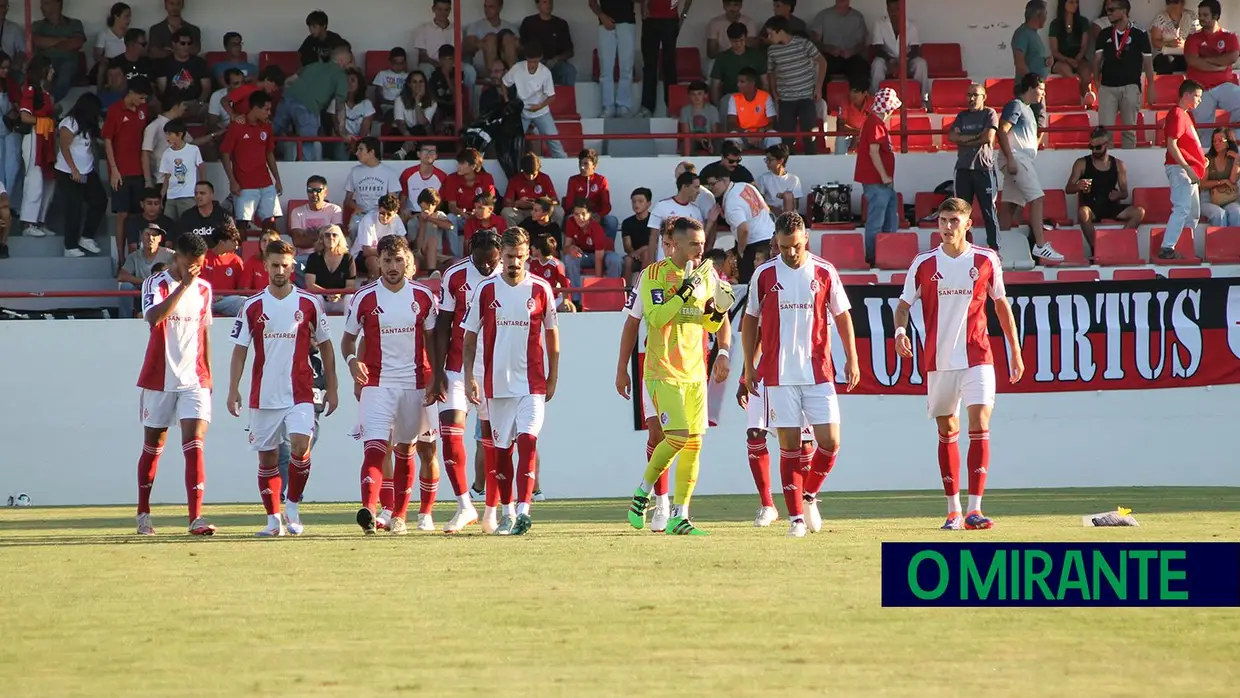 União de Santarém vence Estrela da Amadora na apresentação da equipa