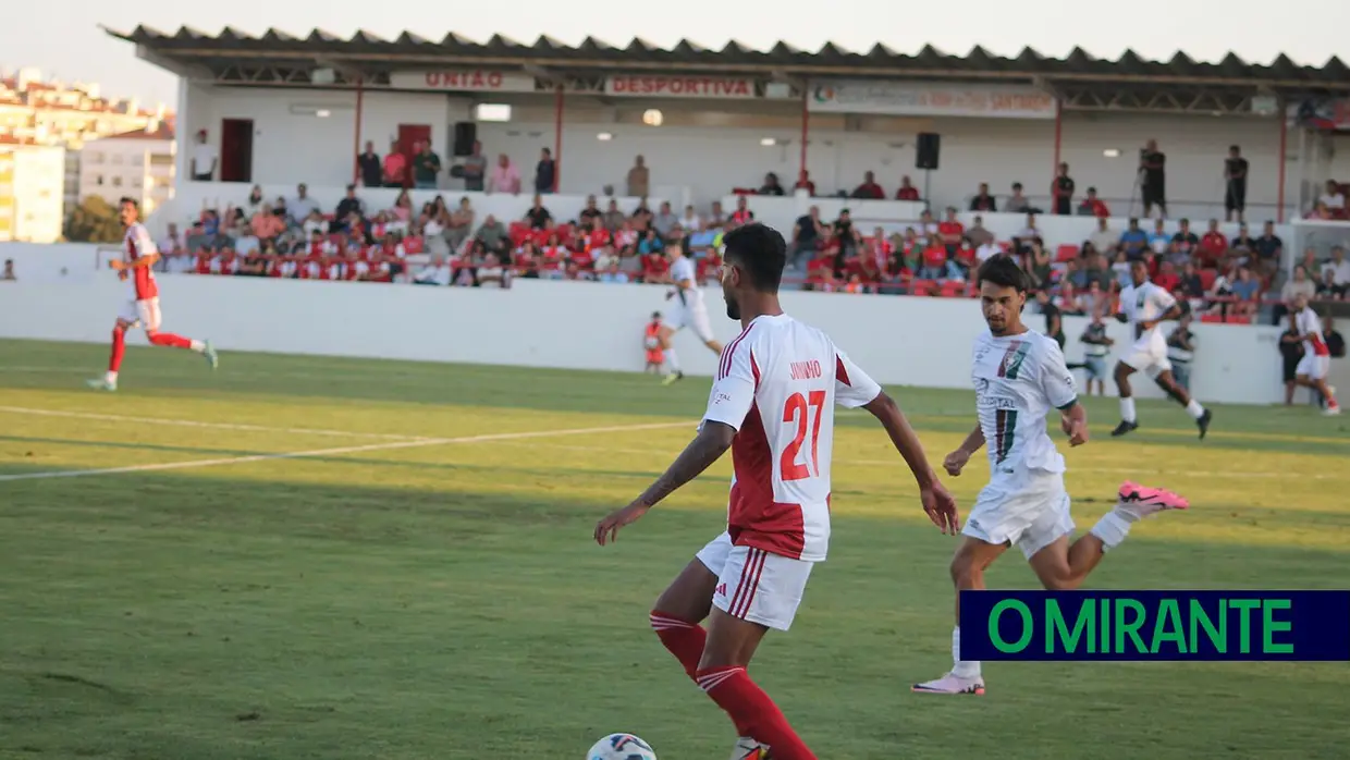 União de Santarém vence Estrela da Amadora na apresentação da equipa