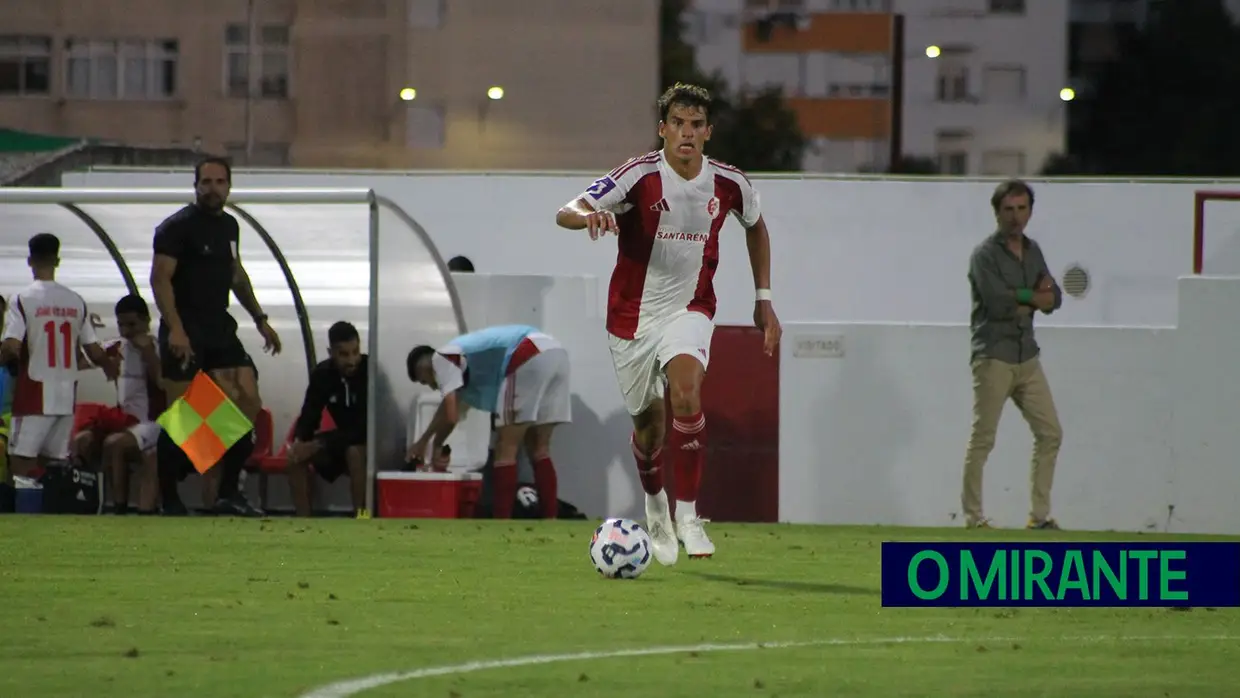 União de Santarém vence Estrela da Amadora na apresentação da equipa