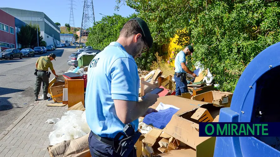 SEPNA aperta o cerco aos despejos ilegais de resíduos em Vila Franca de Xira SEPNA aperta o cerco aos despejos ilegais de resíduos em Vila Franca de Xira
