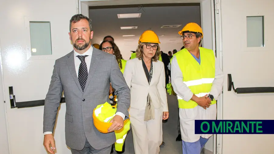 Ministra da Saúde visitou Hospital de Abrantes e não passou cartão aos jornalistas